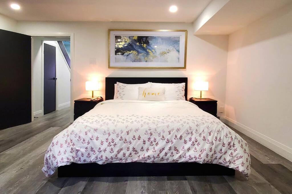 Renovated Guest Suite Near The Lake & High Park In Toronto! Екстериор снимка