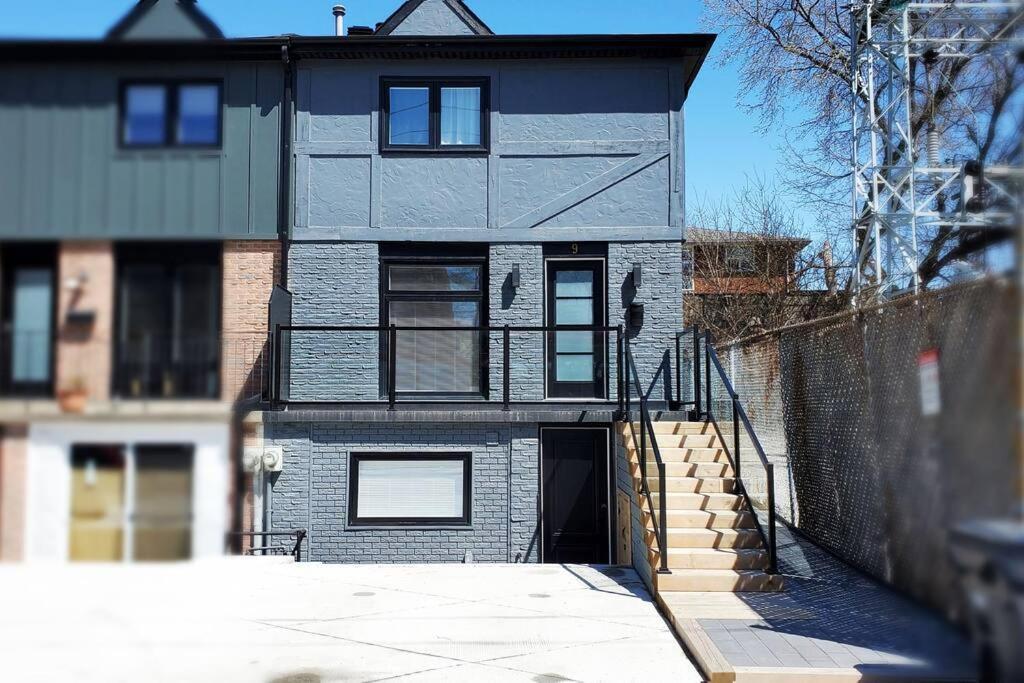 Renovated Guest Suite Near The Lake & High Park In Toronto! Екстериор снимка