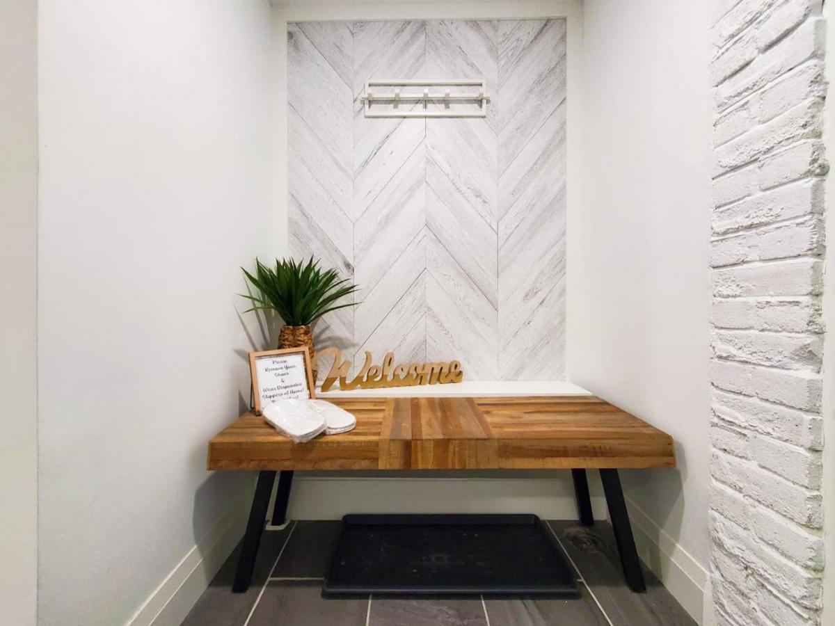 Renovated Guest Suite Near The Lake & High Park In Toronto! Екстериор снимка